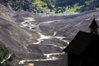 La destruction du village de Blatten et ses conséquences se sont invitées au Grand Conseil valaisan mardi (image d'illustration). KEYSTONE/MICHAEL BUHOLZER